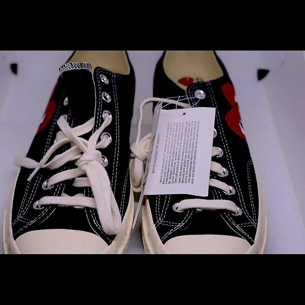 CONVERSE X CDG PLAY Chuck Taylor Low ❣️